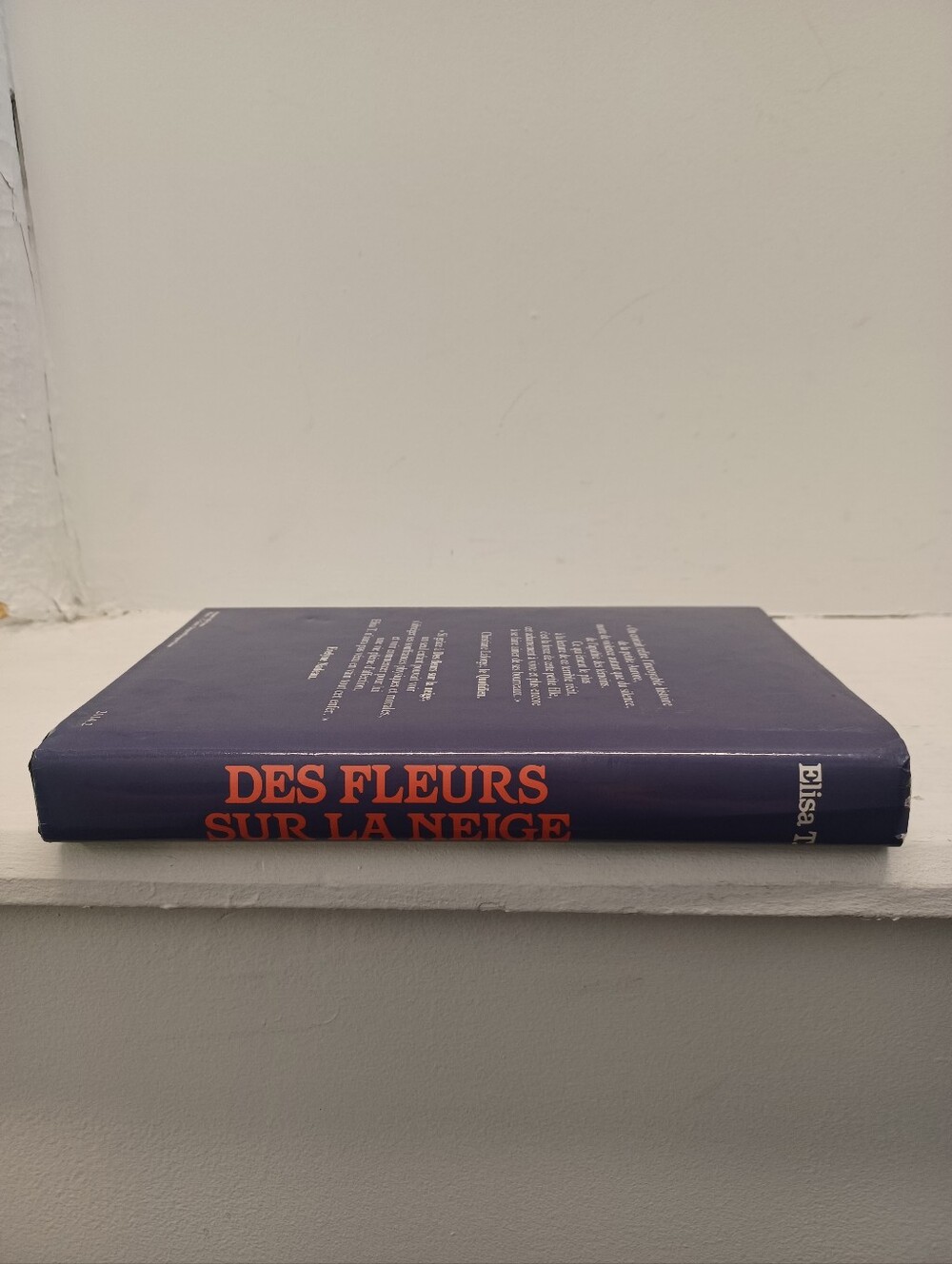 Des Fleurs Sur La Neige -  Elisa T (French) Hardcover - Picture 3 of 8